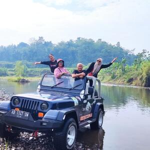 Jeep Tur